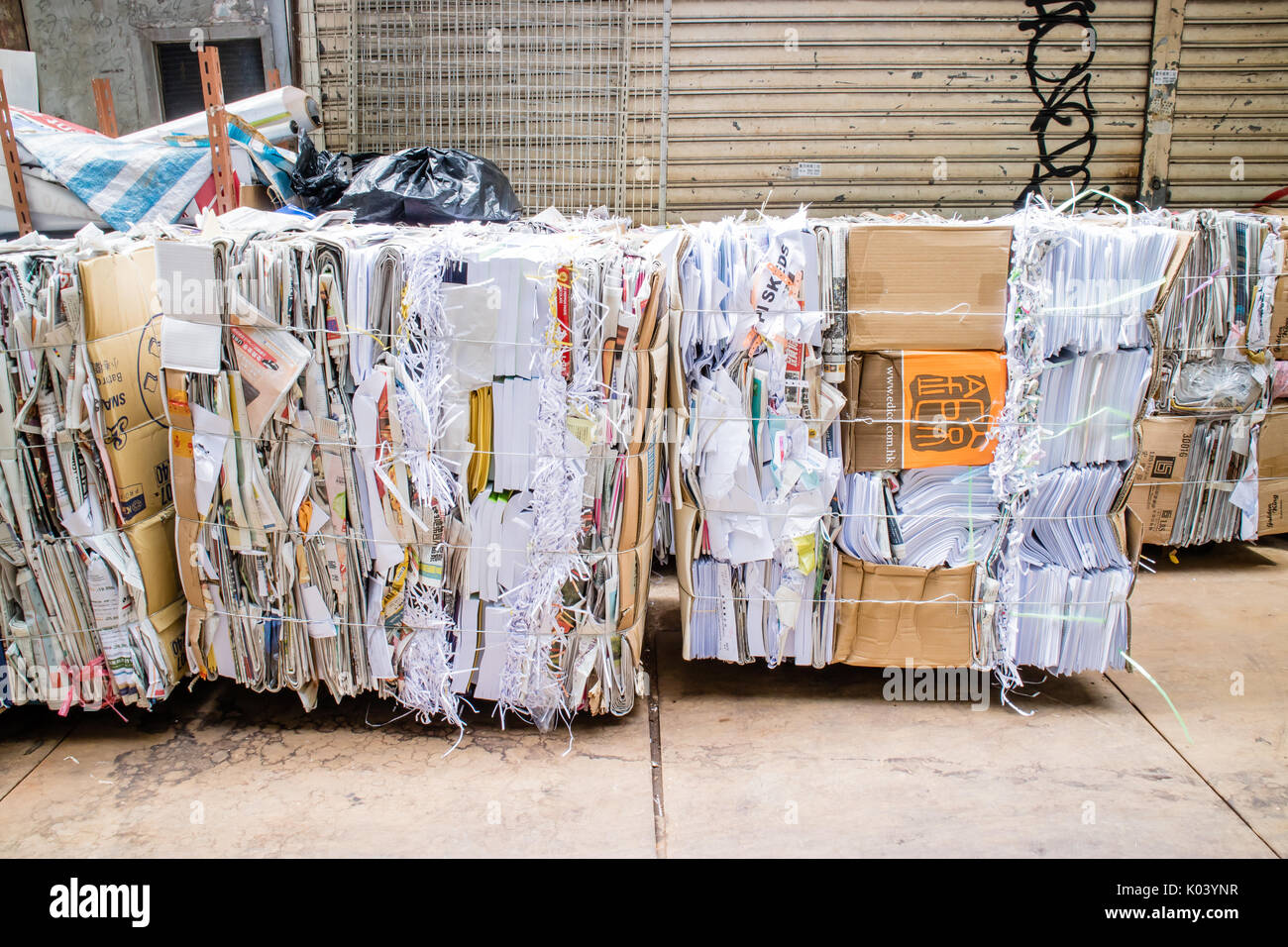 Waste paper hong kong hires stock photography and images Alamy