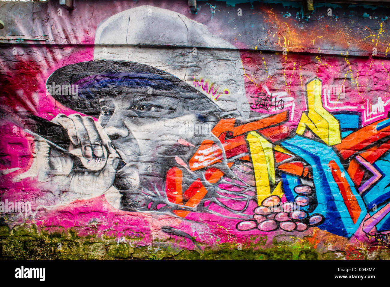 Colorful Street painting graffiti art Stock Photo Alamy