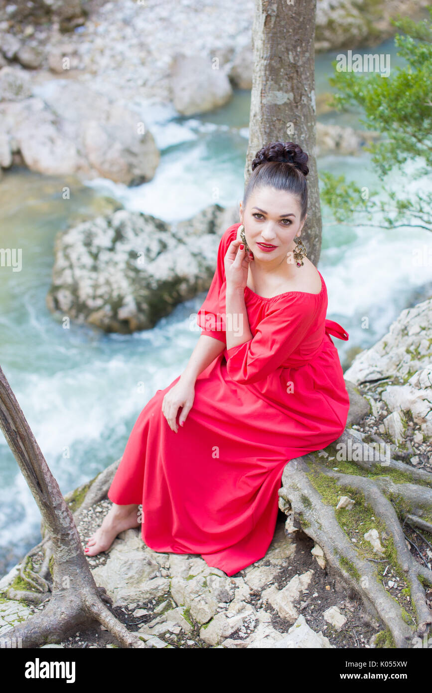 Portrait of a beautiful young girl on nature Stock Photo - Alamy