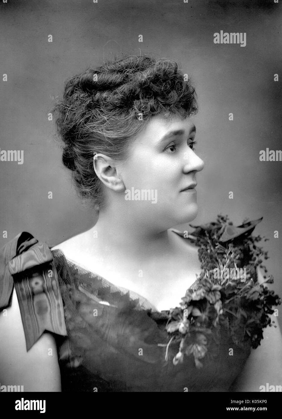 Henrietta Elizabeth Vaughan Stannard (1856 - 1911) writer under the name   of John Strange Winter wife of Arthur Stannard photo 1890     Date: 1890 Stock Photo
