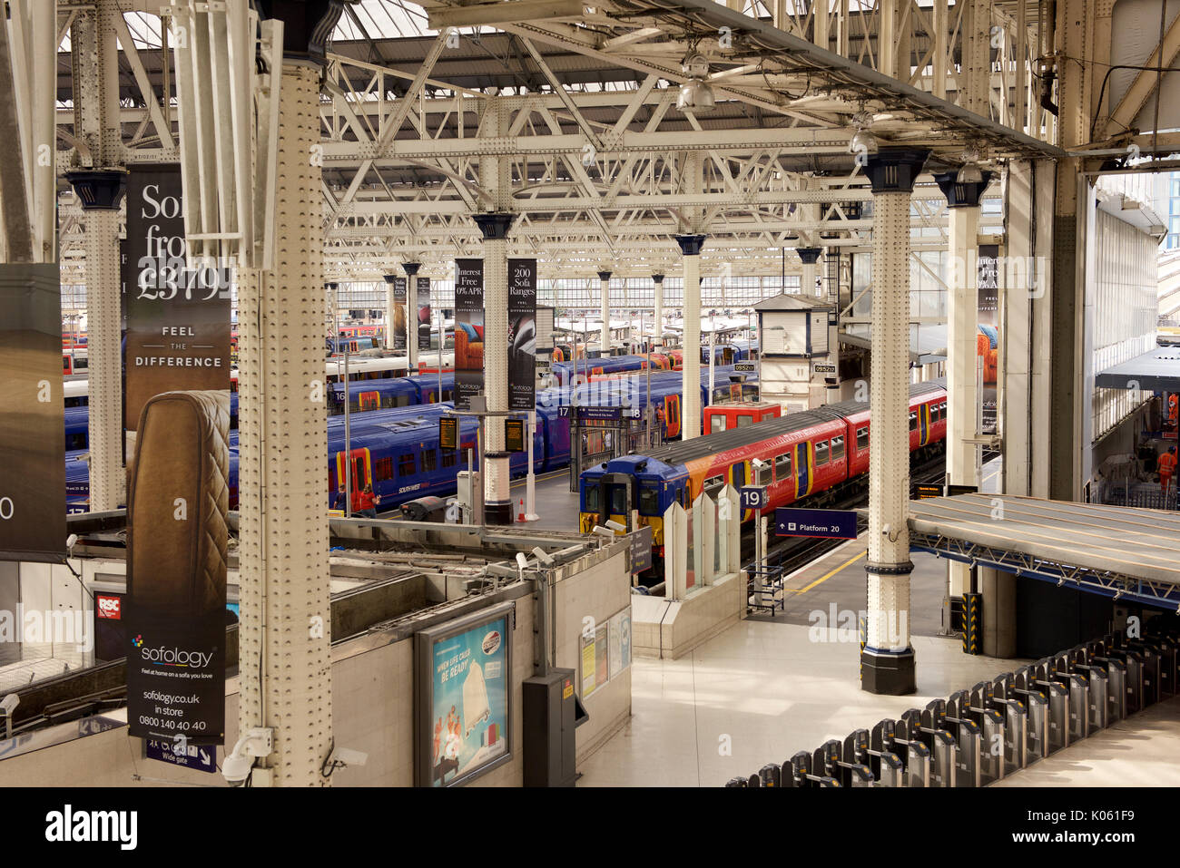 Trains at London Waterloo station Stock Photo Alamy