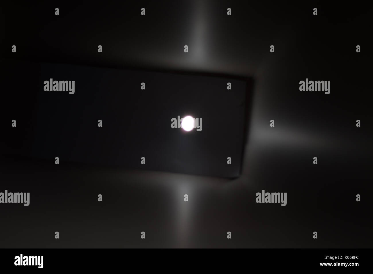 Chesapeake, Virginia, USA, 21st August 2017, Partial eclipse viewed through a homemade cereal box pinhole projector, J Paulson/Ģ����ý Live News Stock Photo
