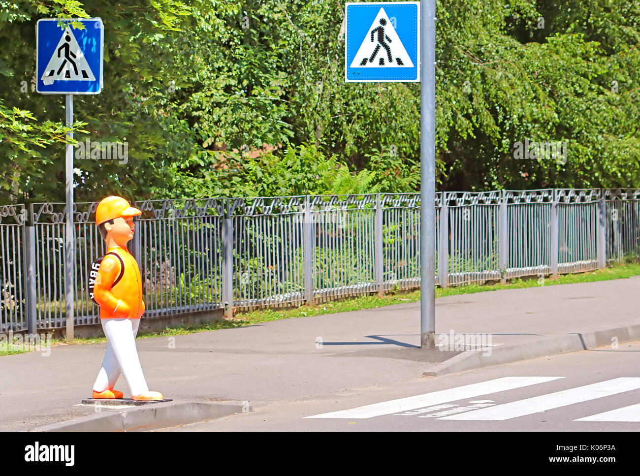 Orange pedestrian crossing sign hi-res stock photography and images - Alamy