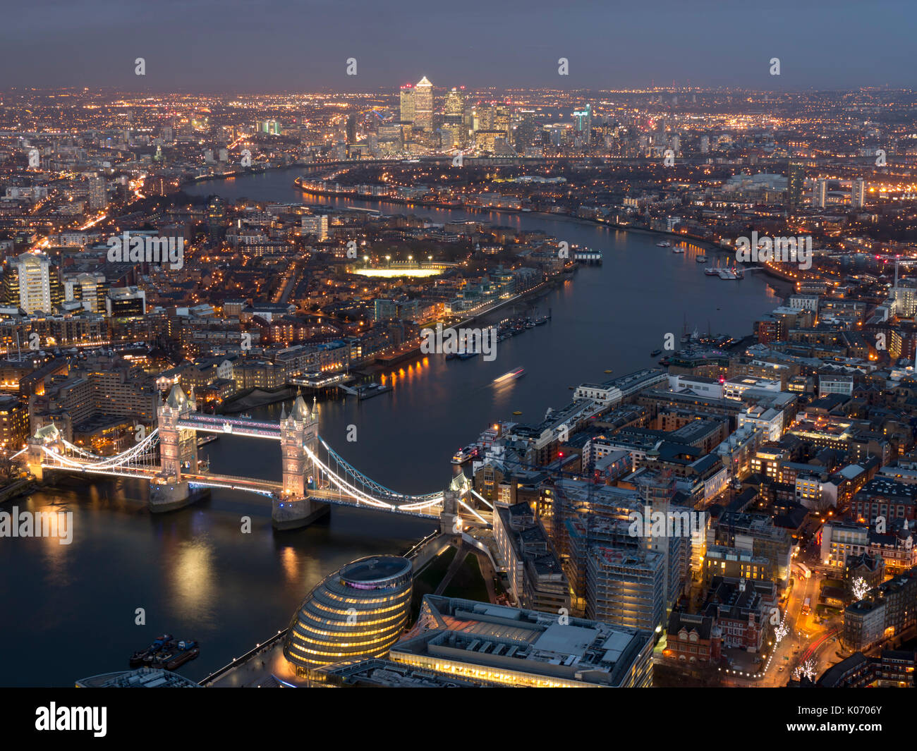 Canary wharf aerial view night hi-res stock photography and images - Alamy