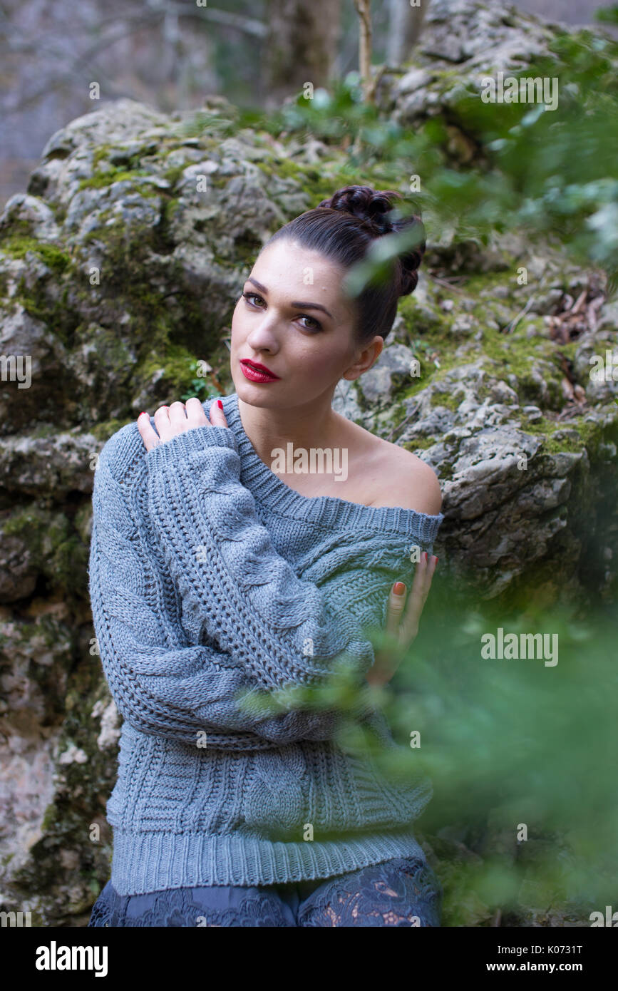 Portrait of a beautiful young girl on nature Stock Photo - Alamy
