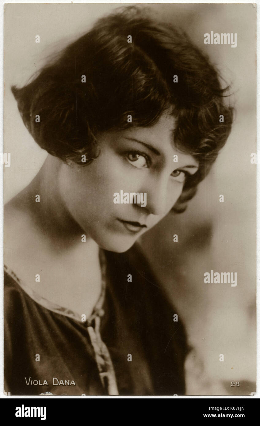 dana buchman shoes flats