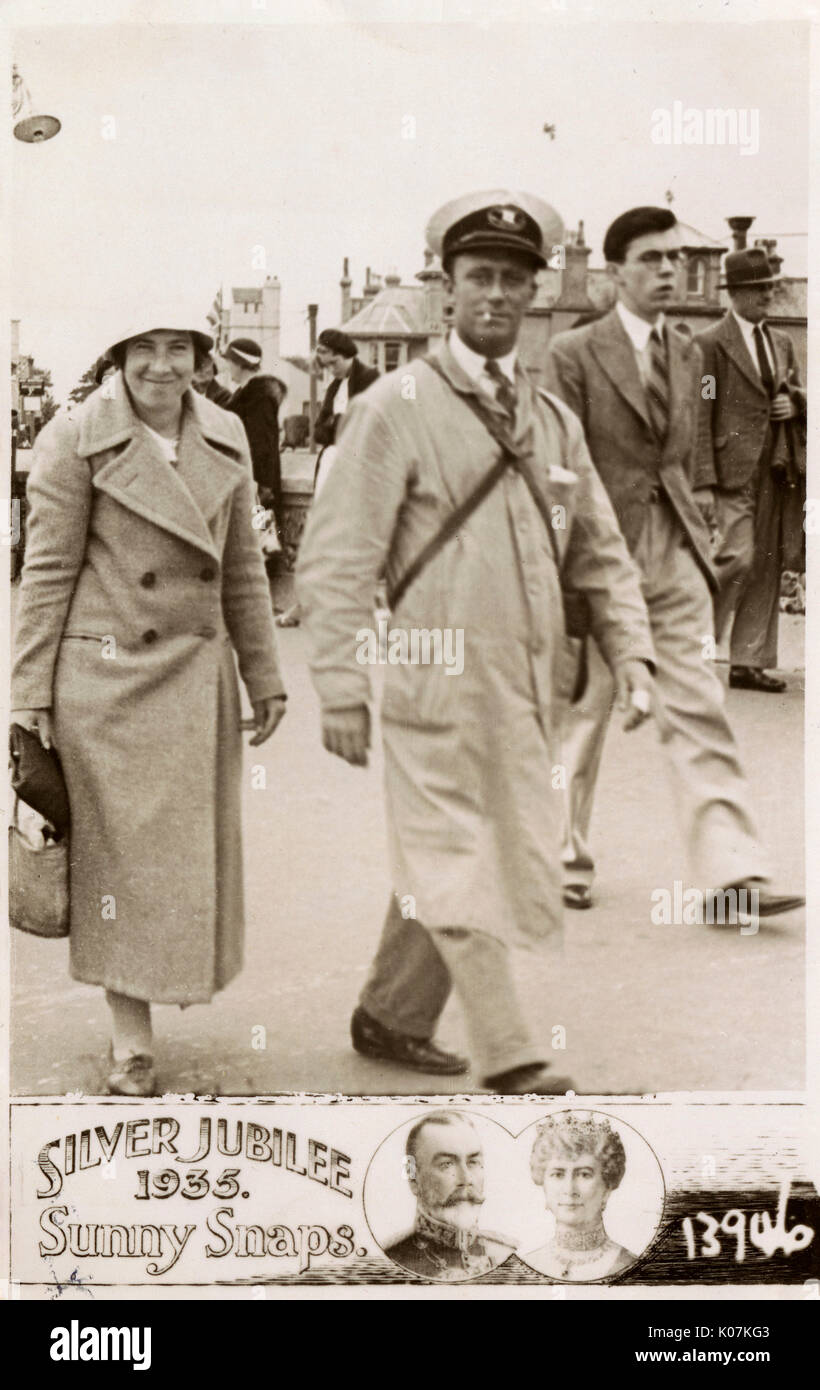 Bus conductor and his wife in Bognor Regis, West Sussex Stock Photo
