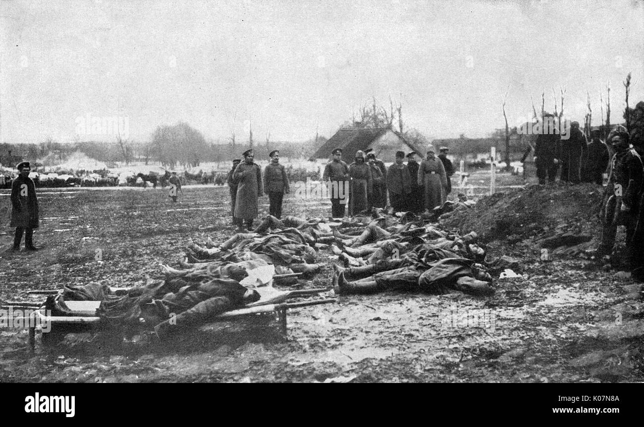 Fallen Russian soldiers ready for burial, Russia, WW1 Stock Photo