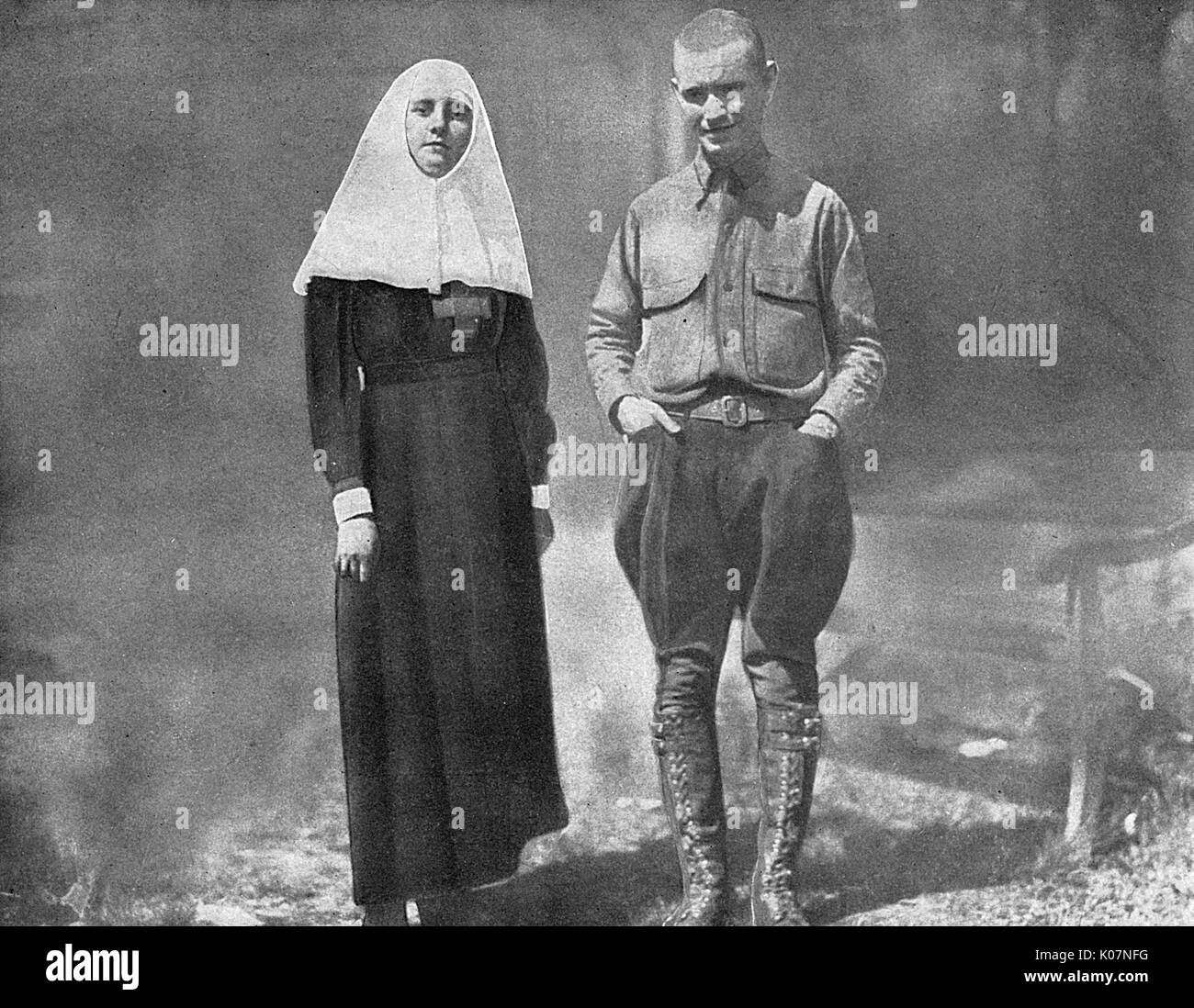 Donald Thompson and battalion nurse, Russia, WW1 Stock Photo