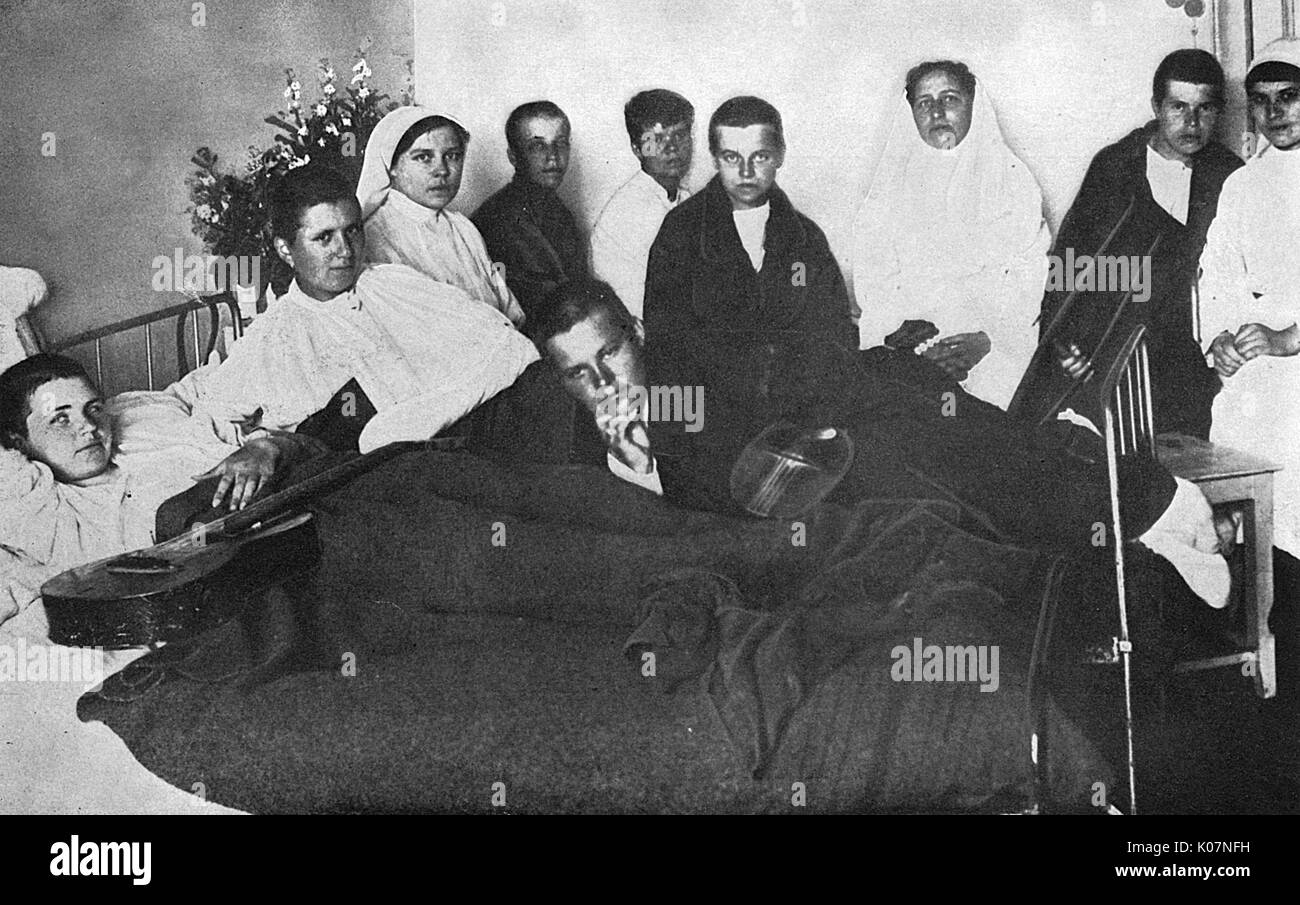 Women's Battalion of Death in hospital, Russia, WW1 Stock Photo