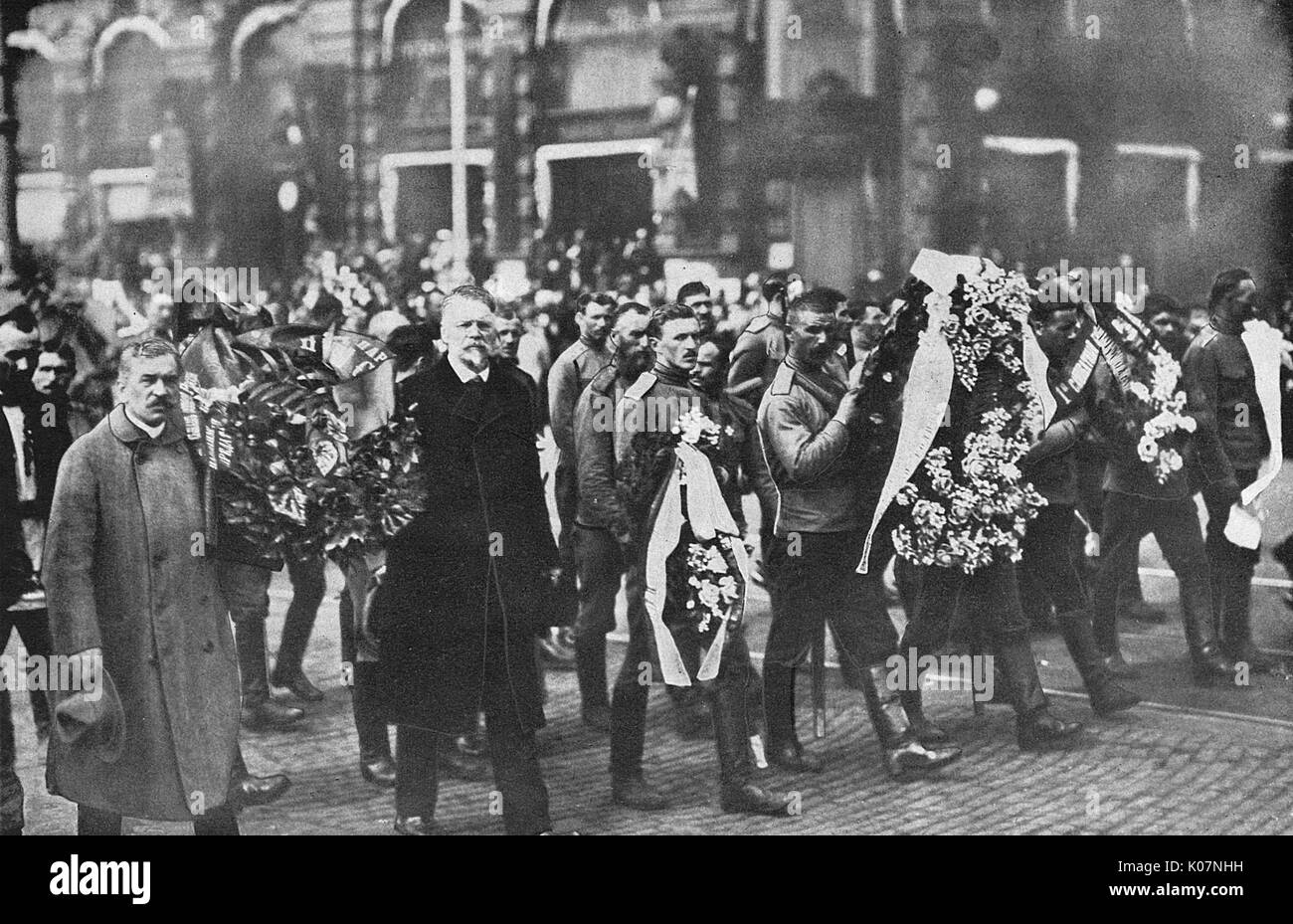 Public funeral for loyalists during Revolution, Russia Stock Photo