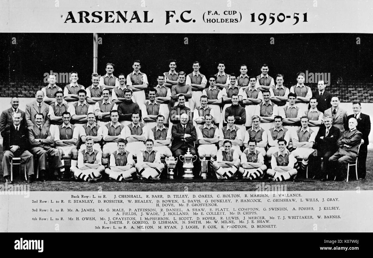 Arsenal Football Club team (FA Cup holders) and officials, season of 1950-1951 (names below the photo).      Date: 1950-1951 Stock Photo