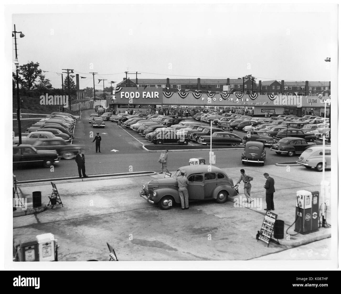 Parking lot in Northwood Shopping Center with hundreds of cars
