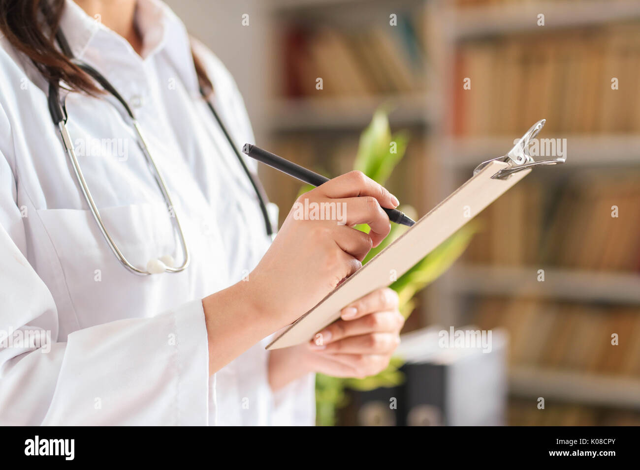 Beautiful female doctor hi-res stock photography and images - Alamy