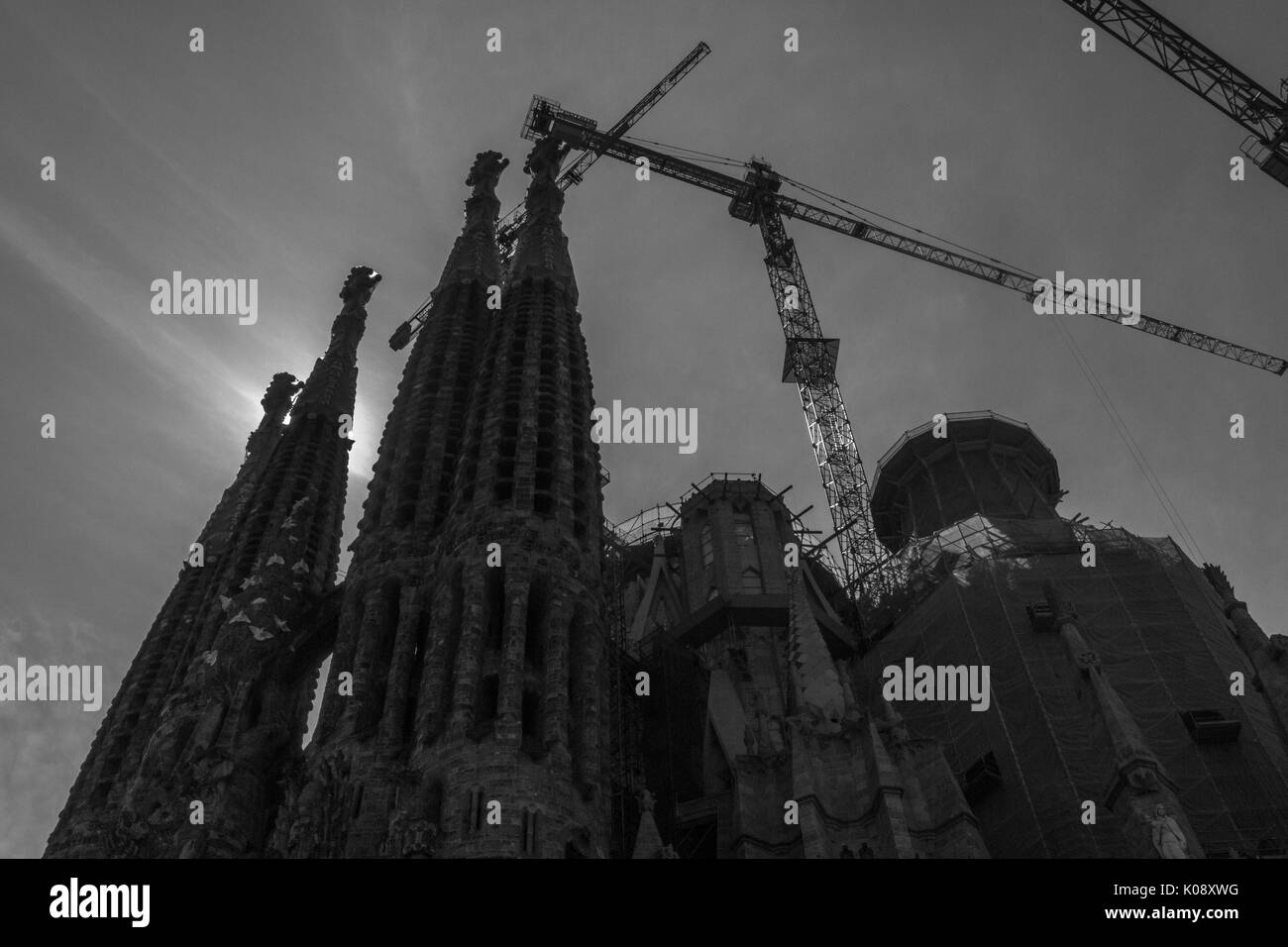 Sagrada Familia under construction, Barcelona Stock Photo - Alamy