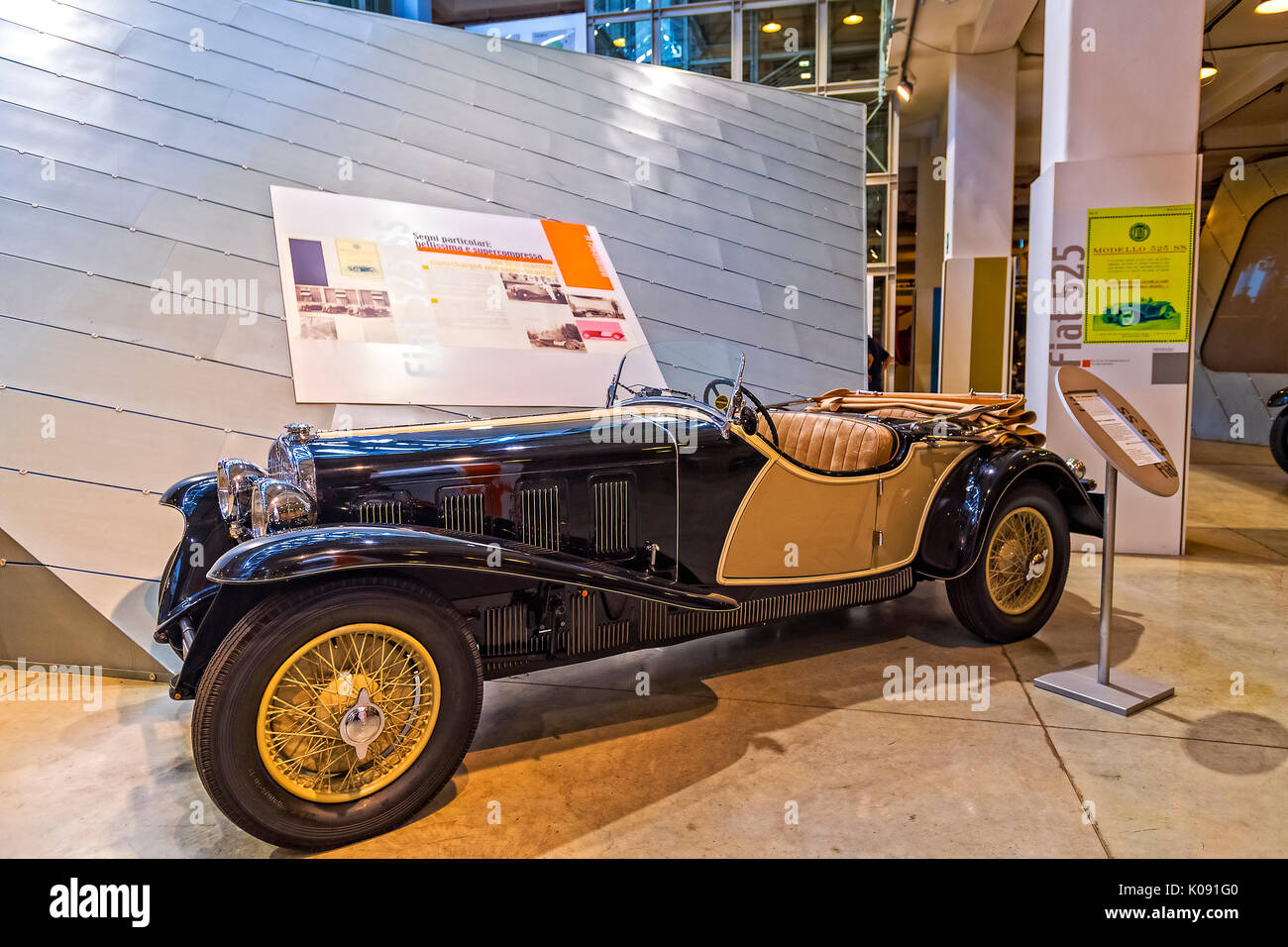 Fiat 525 hi-res stock photography and images - Alamy