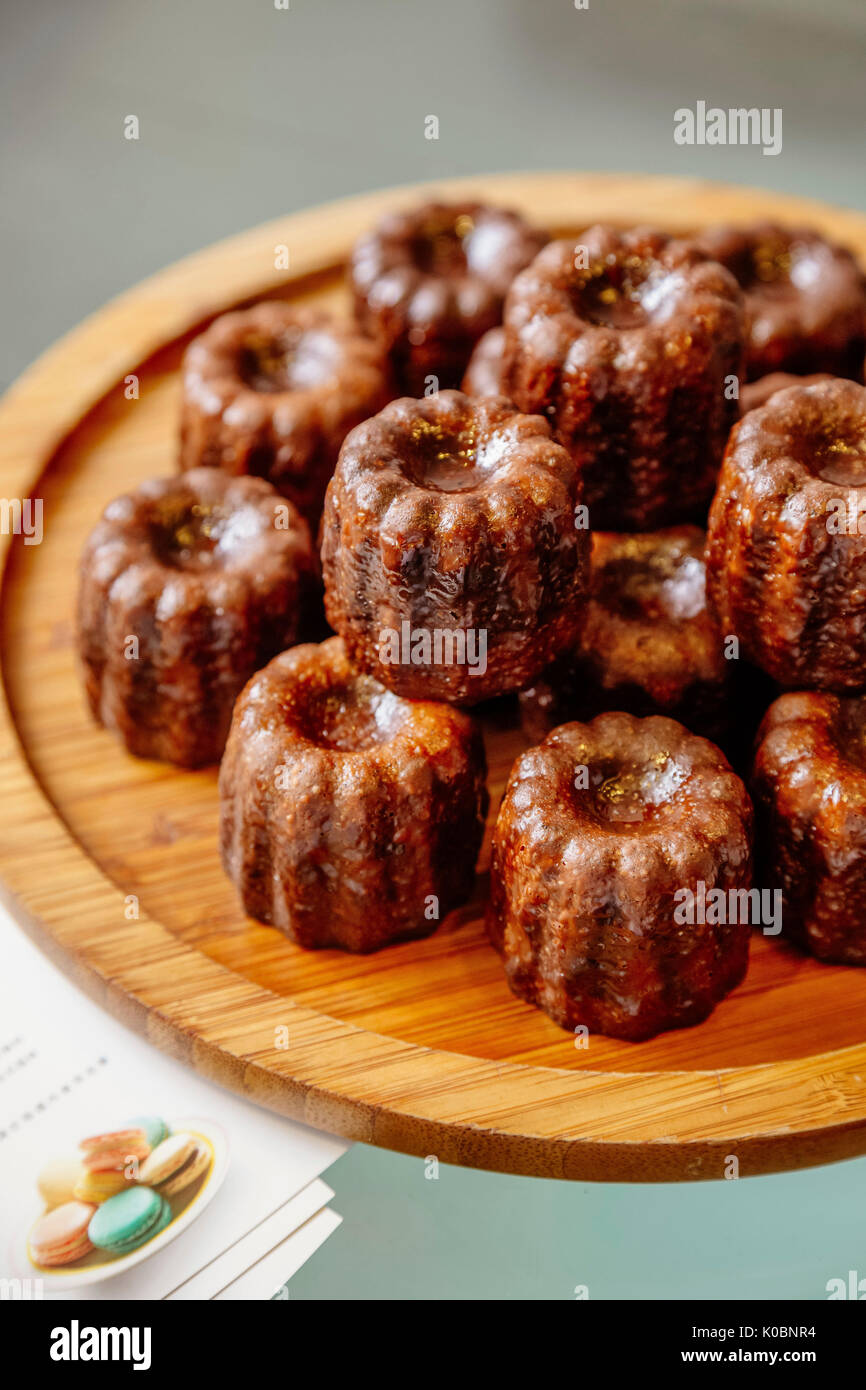 Canele chocolate Stock Photo: 155151896 - Alamy