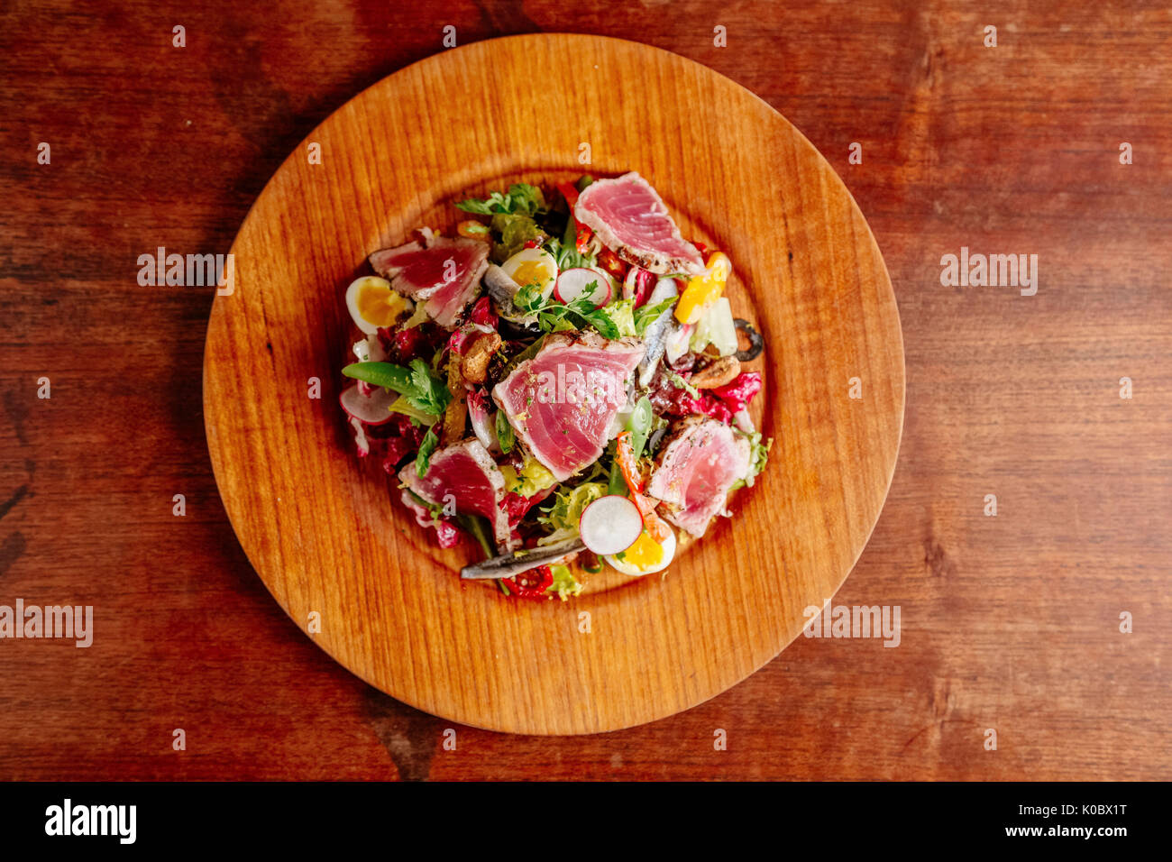 Tuna Nicoise Salad Stock Photo - Alamy