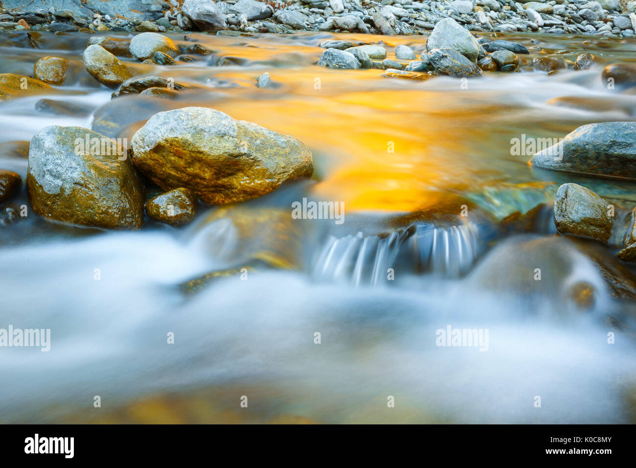 Flusslauf Lonza, Wallis, Schweiz Stock Photo