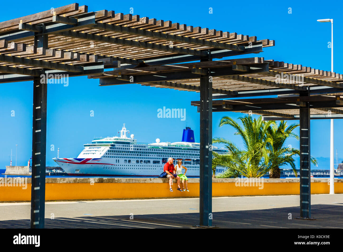 Promenade cruise ship hi-res stock photography and images - Alamy