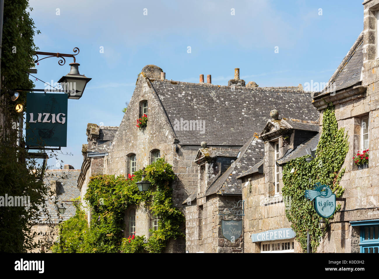 Houses in Locronan. Finistère, Brittany, France Stock Photo Alamy