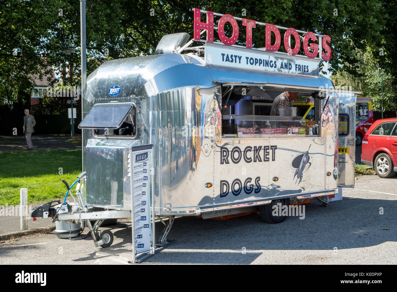 Retro rocket caravan hi-res stock photography and images - Alamy