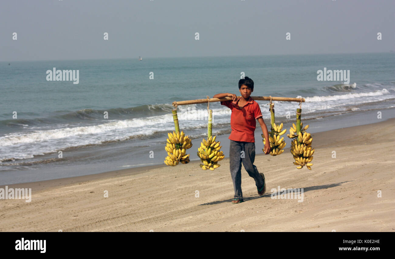 COX BAZAR IS THE LARGEST SEA BEACH OF THE WORLD WHICH IS 120 KM LONG TO BADAR MOKAM IN TEKNAF. COX BAZAR NAME HAS COME ACORDING TO THE NAME OF AN ENGL Stock Photo