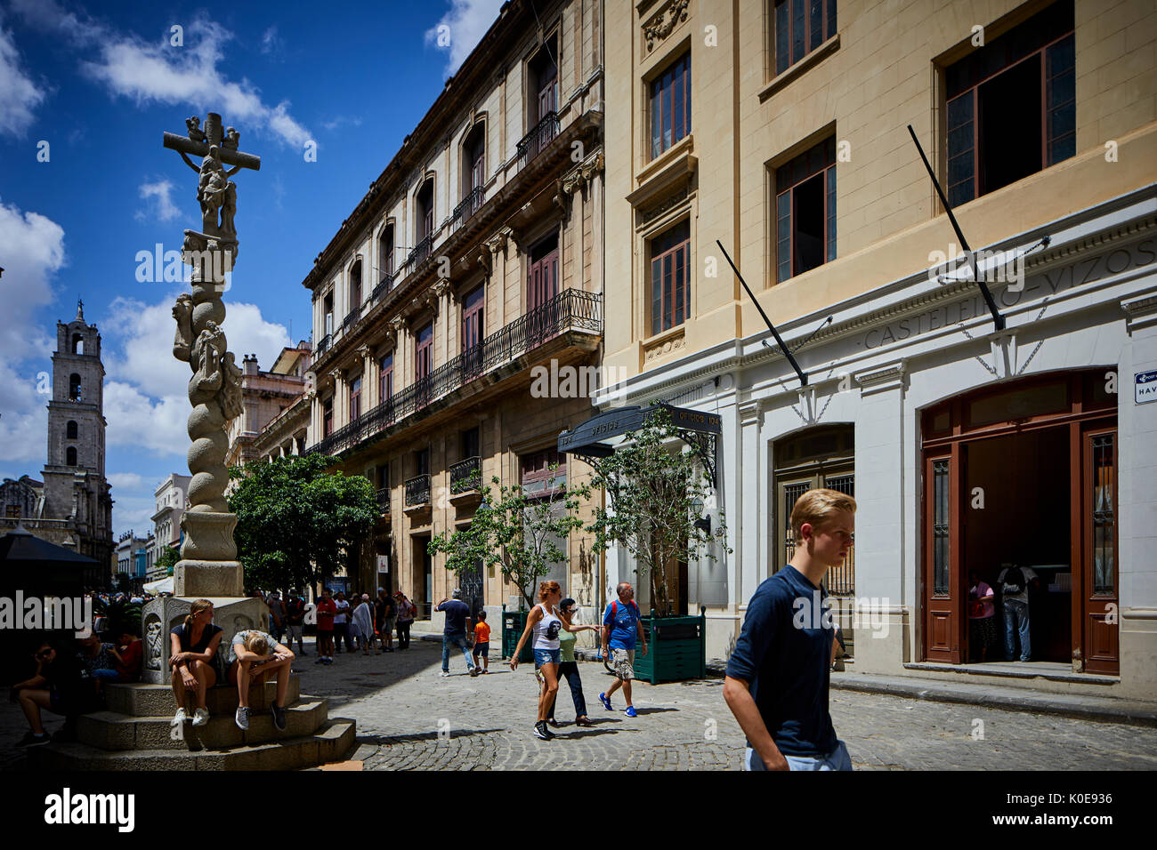 Capital Havana old Town, Cuba, Cuban Monument cross pole on San Francisco de Asis square in Stock Photo