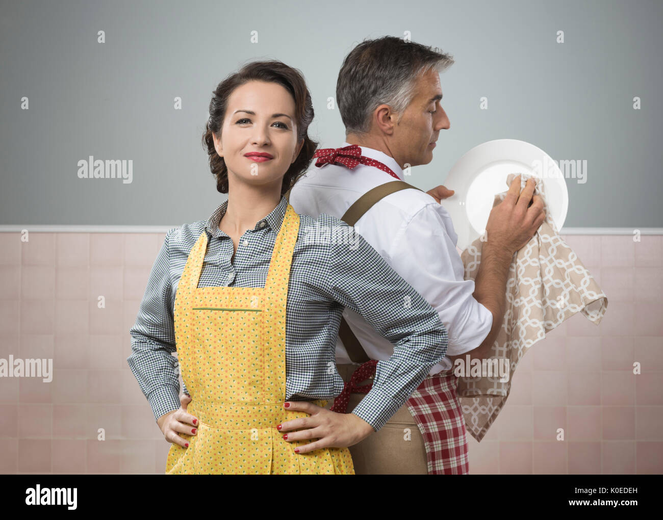1970s housewife dishes hi-res stock photography and images - Alamy