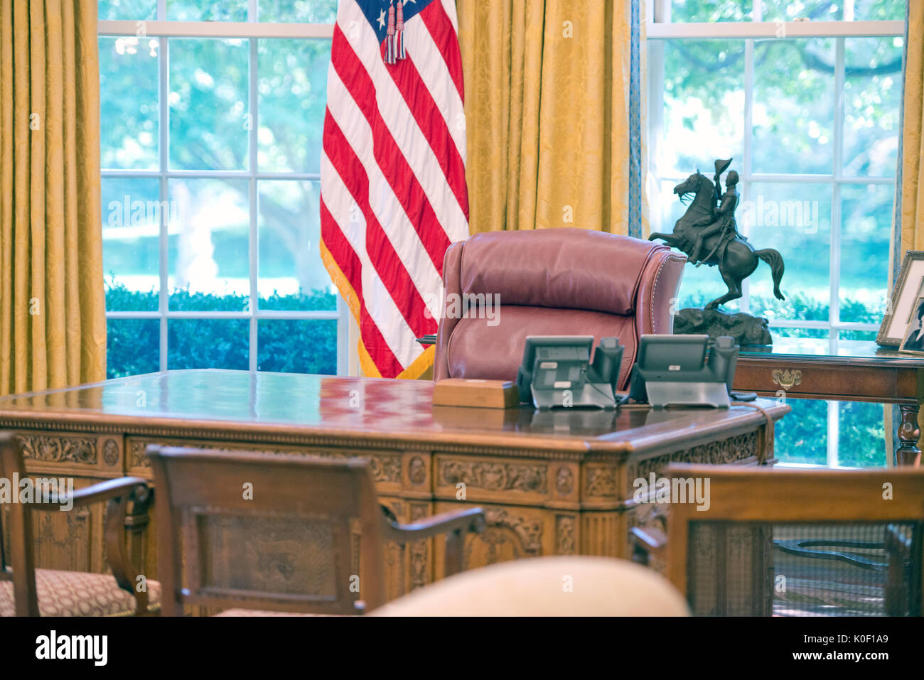 White house oval office renovated hires stock photography and images