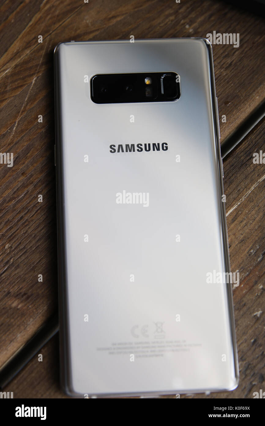 Samsung's new mobile phone Galaxy Note 8 pictured at a pre-briefing in  London, UK, 18 August 2017. Samsung is set to present the new phone in  Berlin, Germany, on 23 August 2017. -