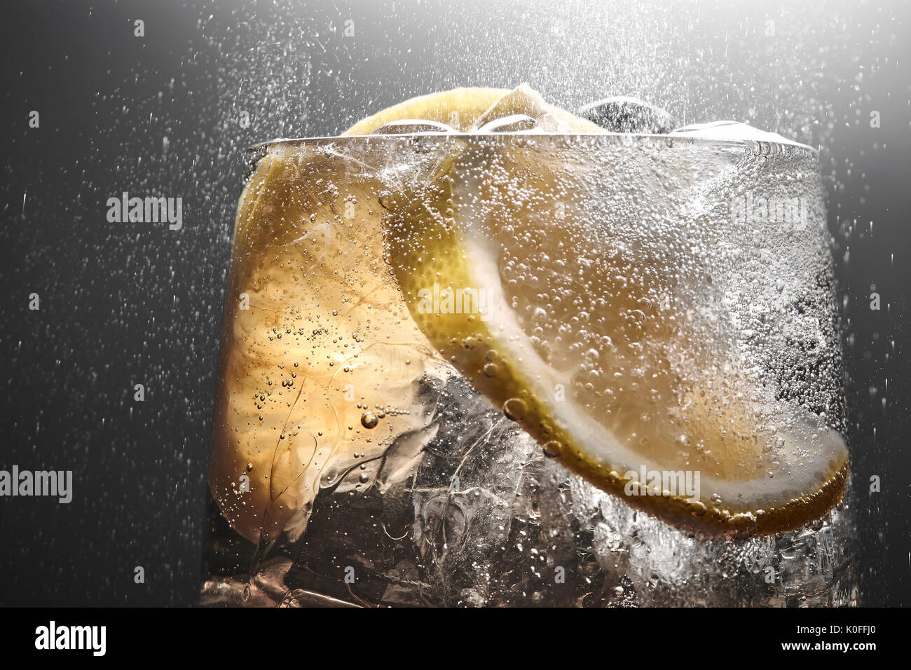 Fizzy Looking Glass clear fizzy drink hi-res stock photography and images - Alamy