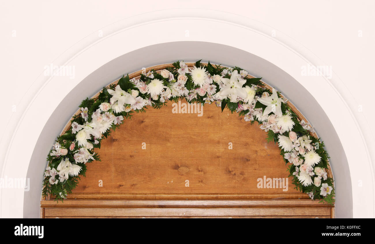 Cream garland lily hires stock photography and images Alamy