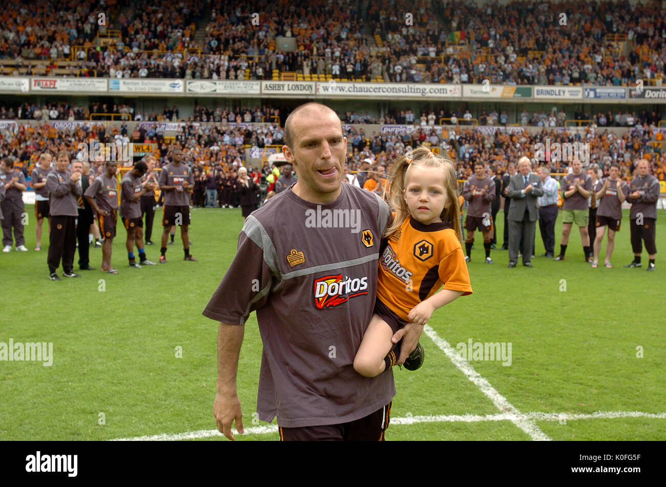 Footballer Alex Rae with his daughter Alexandria in 2004 Stock Photo ...
