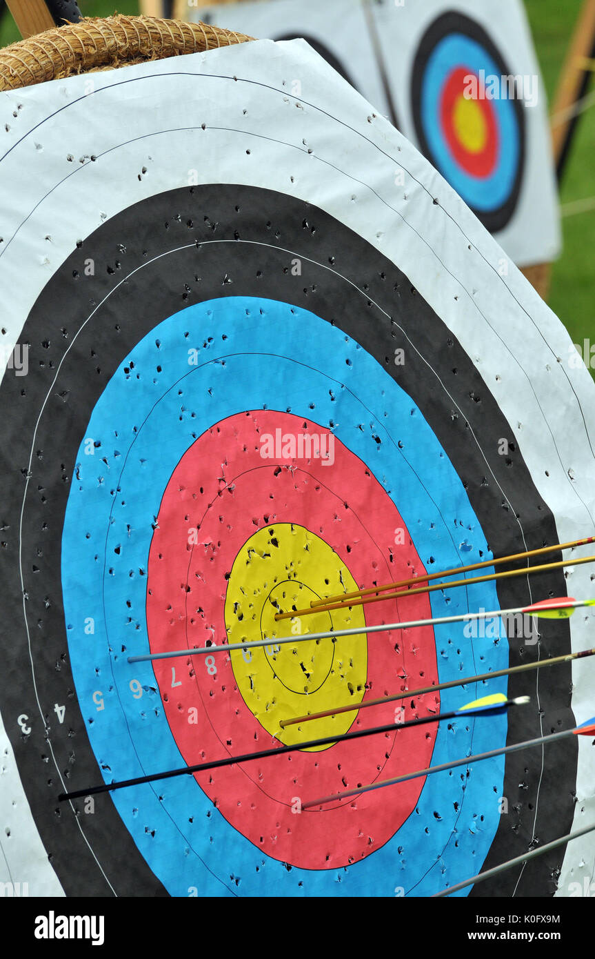 Shooting Bow And Arrow High Resolution Stock Photography and Images Alamy