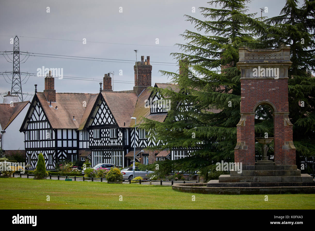 Salford's picturesque Worsley green in Manchester formerly Worsley Yard and industrial area, tudor houses and  monument to Francis, 3rd Duke of Bridge Stock Photo