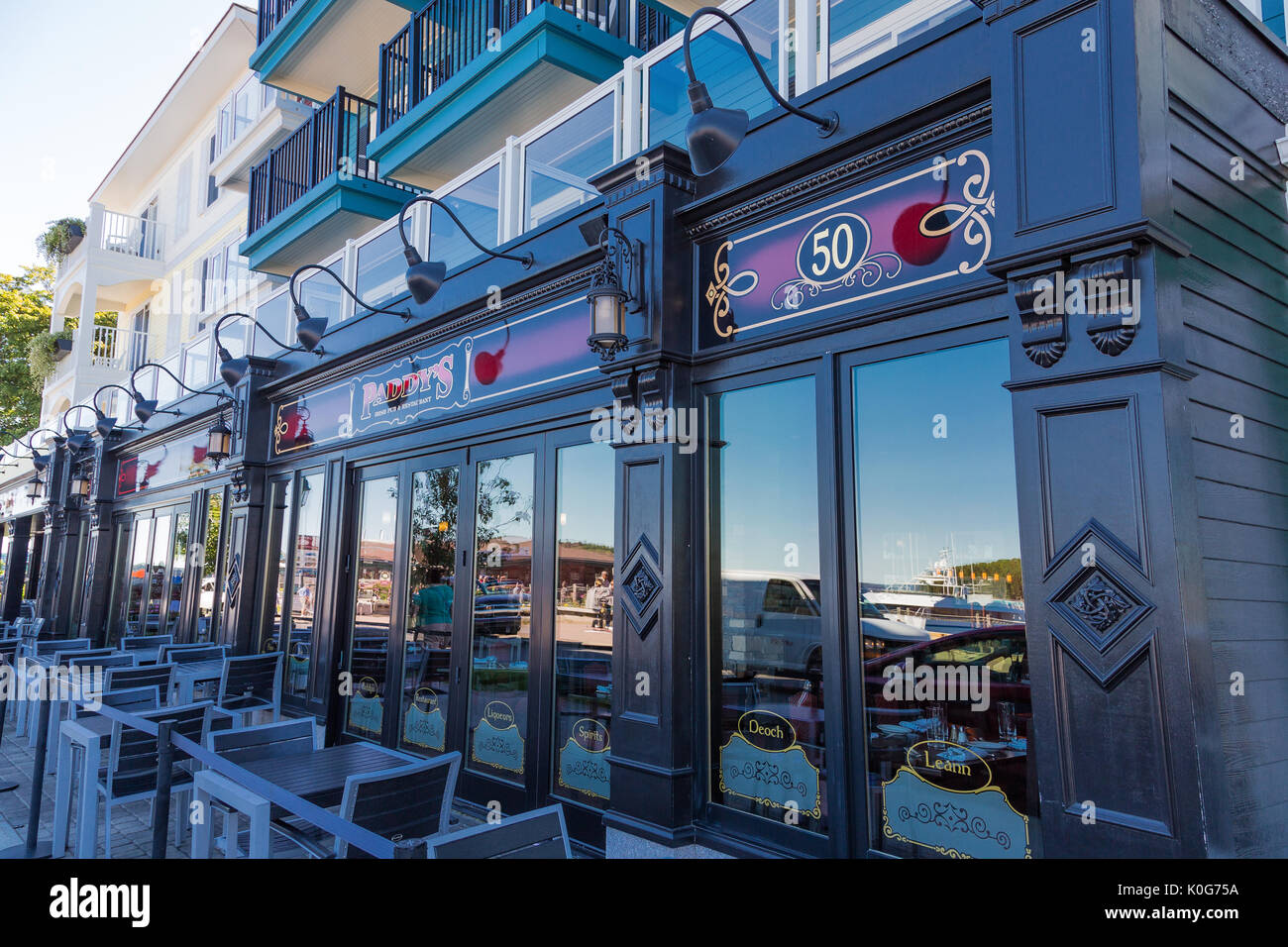 Paddys bar hires stock photography and images Alamy