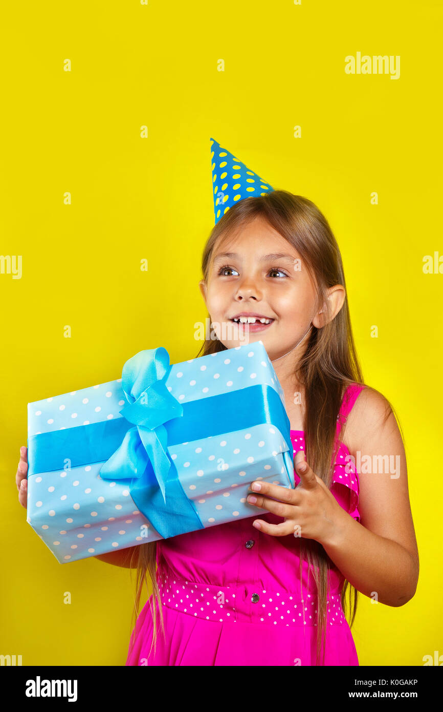 what to get a little girl for her birthday