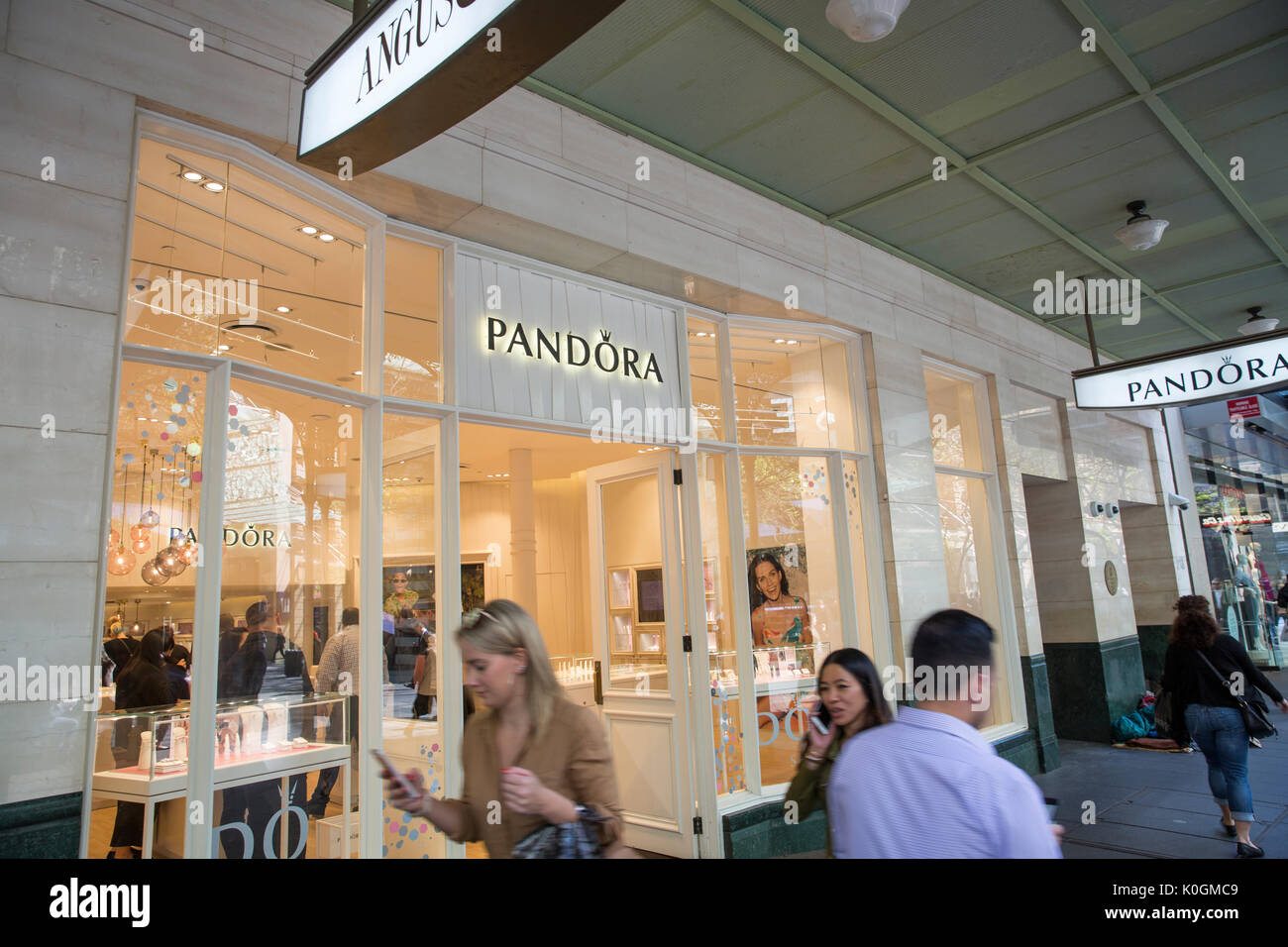 Pandora jewellery store in Pitt street mall, Sydney city centre, new south  wales,Australia Stock Photo - Alamy