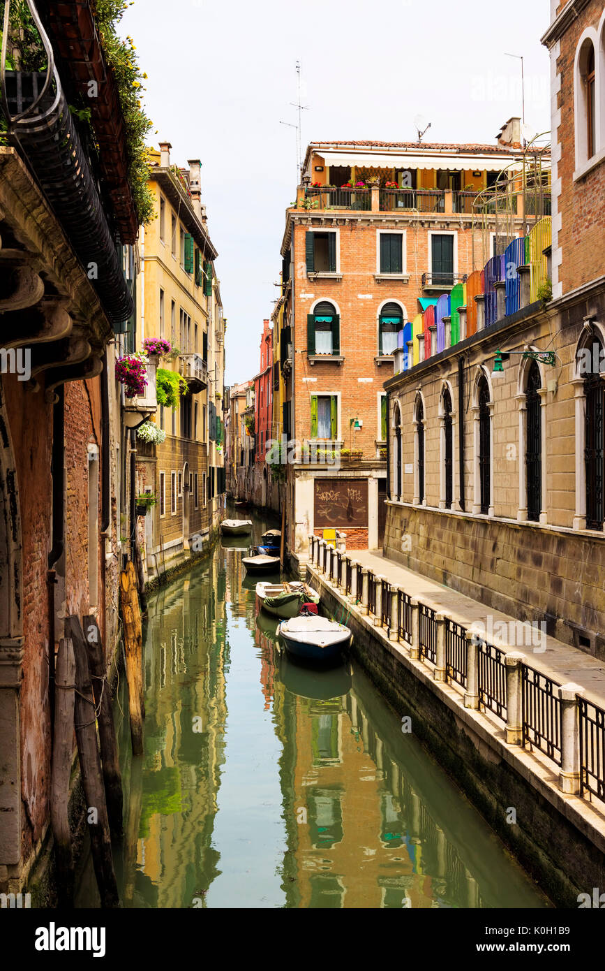 Venice in northern Italy is made up of 118 small islands separated by  canals and bridges. This is just one of those canals with residential homes  Stock Photo - Alamy, image size:867x1390