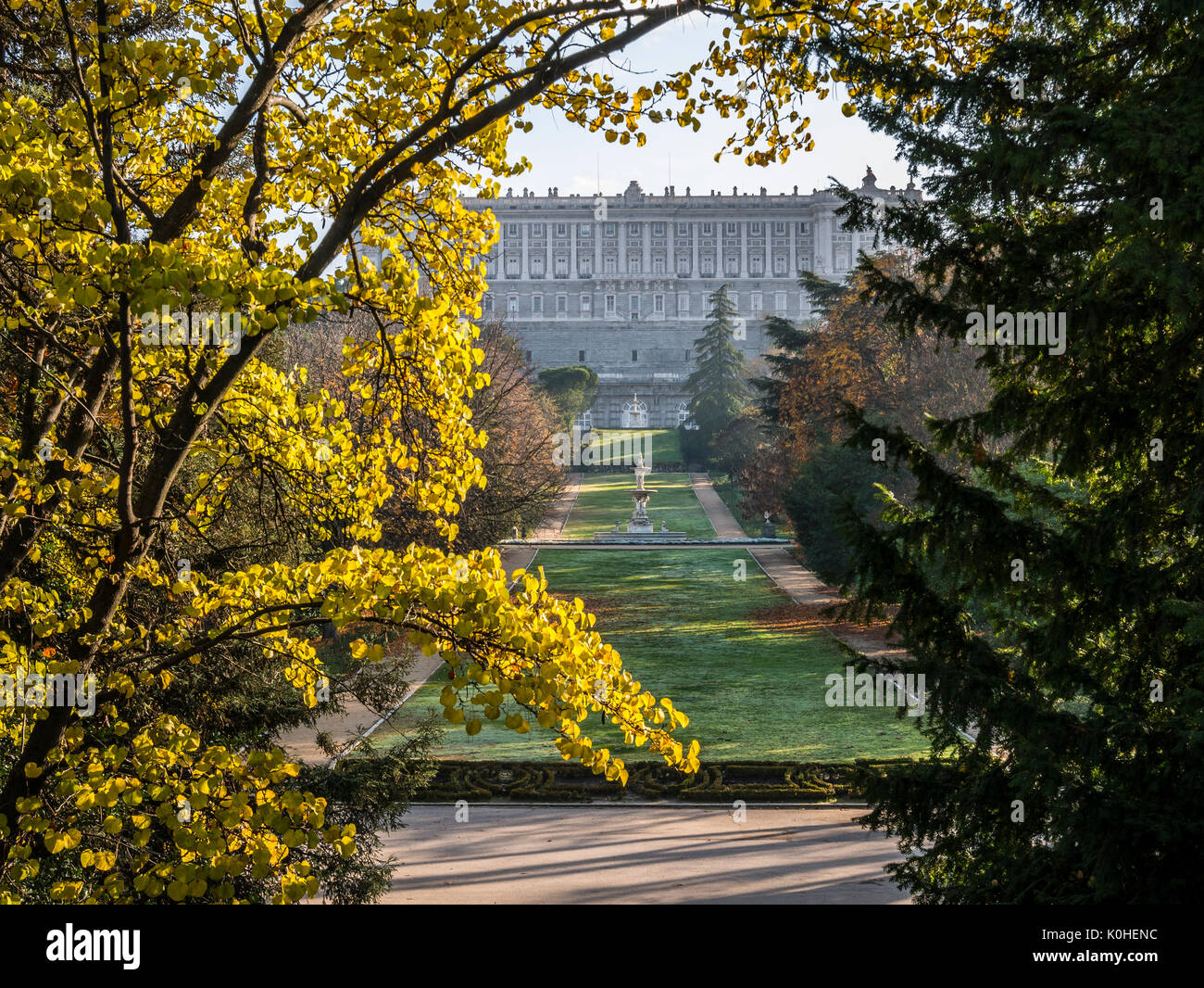 Palacio Real visto desde el Campo del Moro. Madrid capital. España Stock Photo
