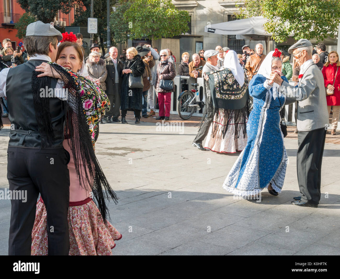 Chotis Baile T pico Madrile o Madrid Capital Espa a Stock Photo Alamy Chotis Baile T pico Madrile o Madrid Capital Espa a Stock Photo Alamy