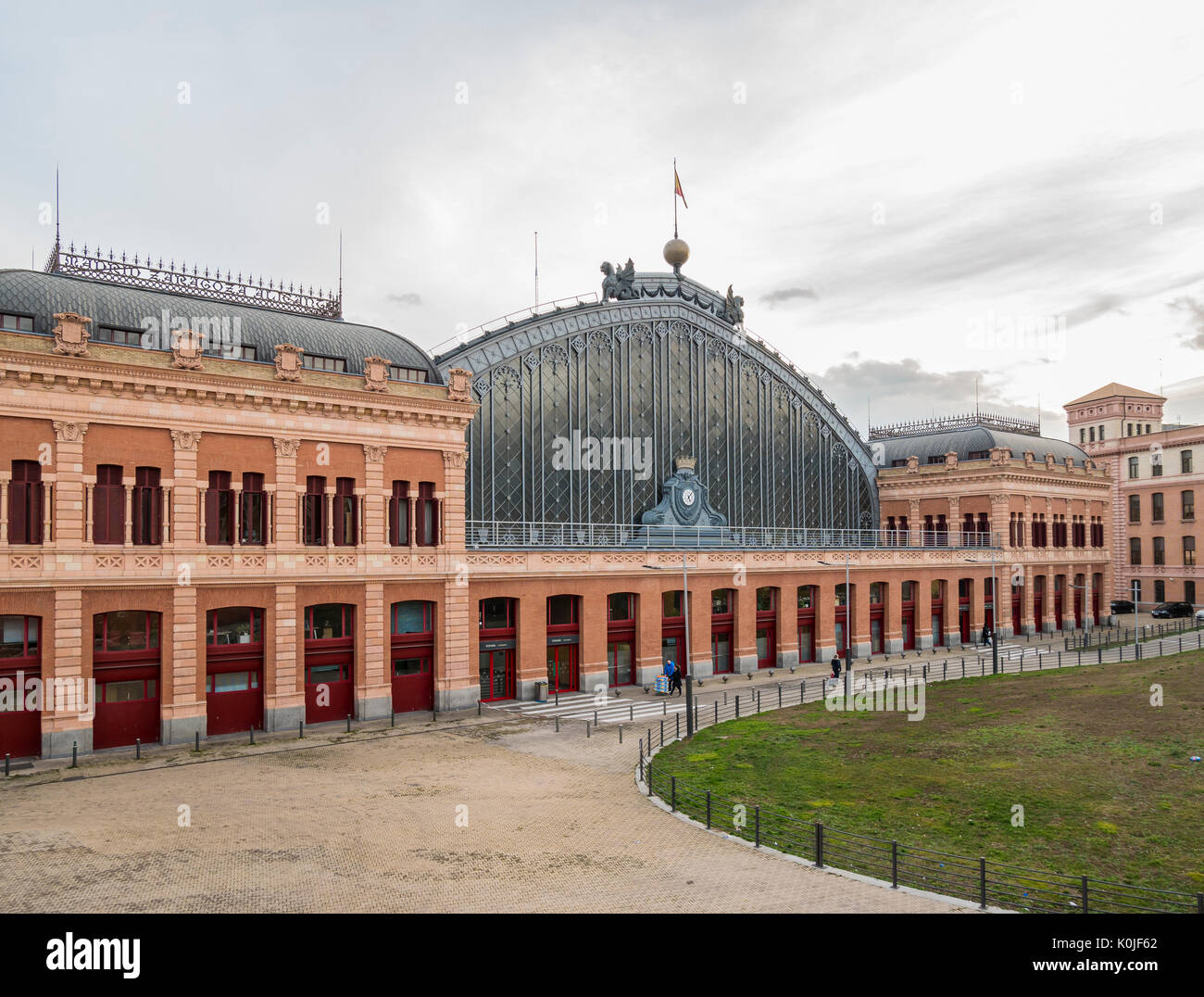 Estacion de atocha hi-res stock photography and images - Alamy