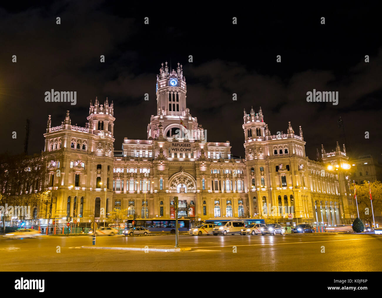 Ayuntamiento de Madrid y Palacio de las Comunicaciones, antiguo edificio de Correos. Madrid capital. España Stock Photo