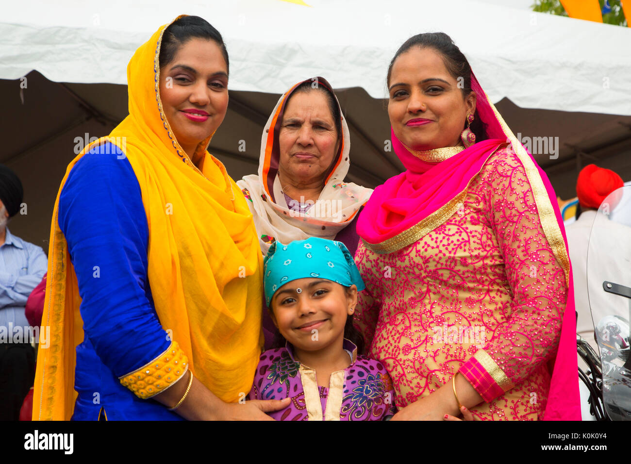 Sikh Family Women Sikh Day Parade Salem Oregon Stock Photo Alamy Sikh Family Women Sikh Day Parade Salem Oregon Stock Photo Alamy
