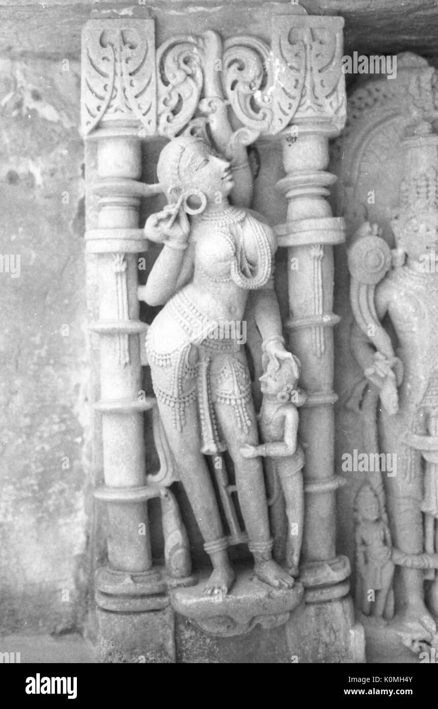 statue Rani ki vav, stepwell, patan, Gujarat, India, Asia Stock Photo