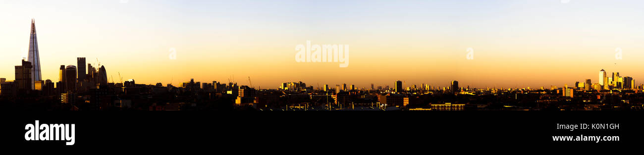 UK, London, High angle panorama over the city skyline with view of the Shard, the business district and Canary Wharf Stock Photo