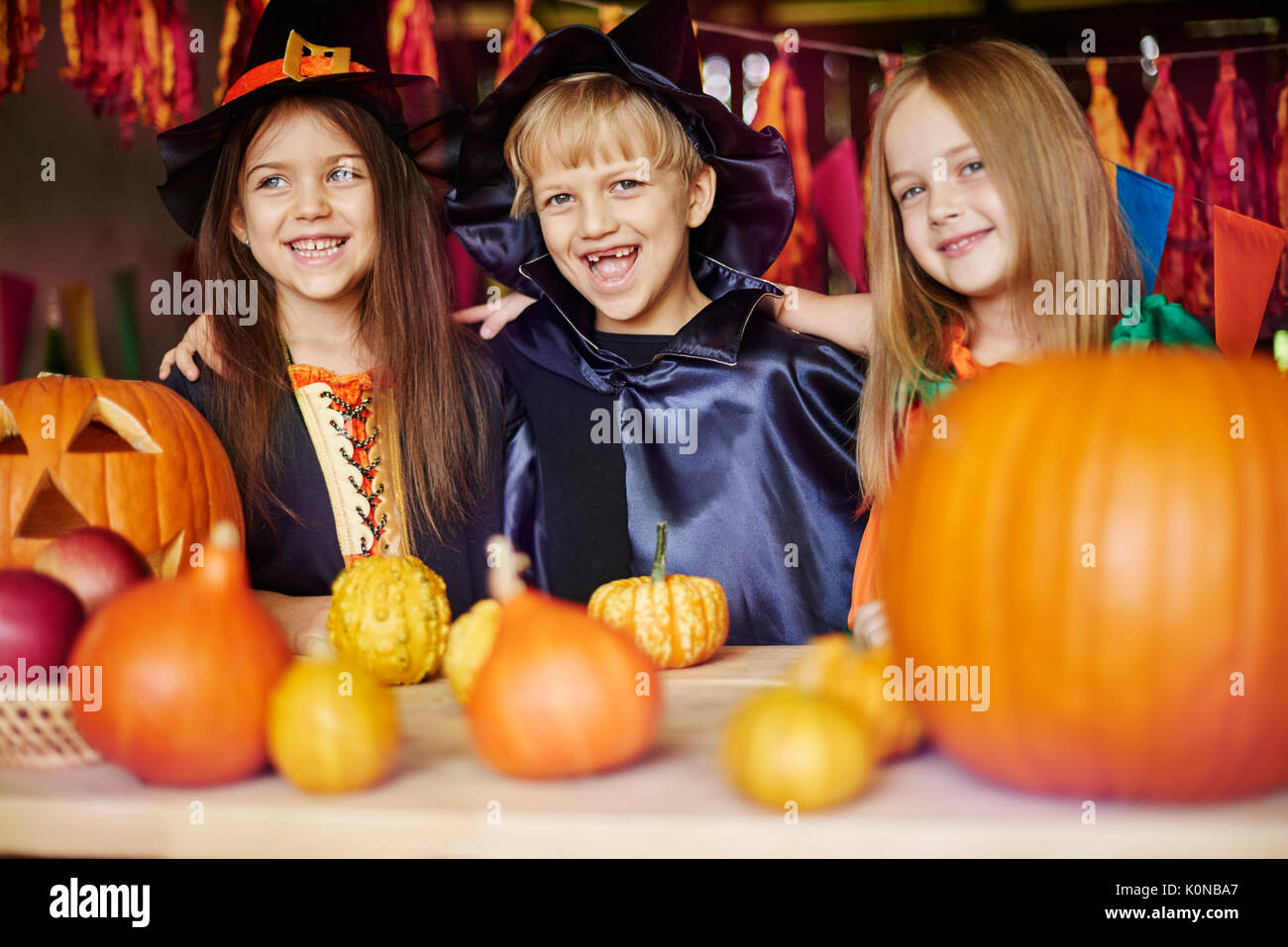 Group of best friends at the Halloween party Stock Photo - Alamy