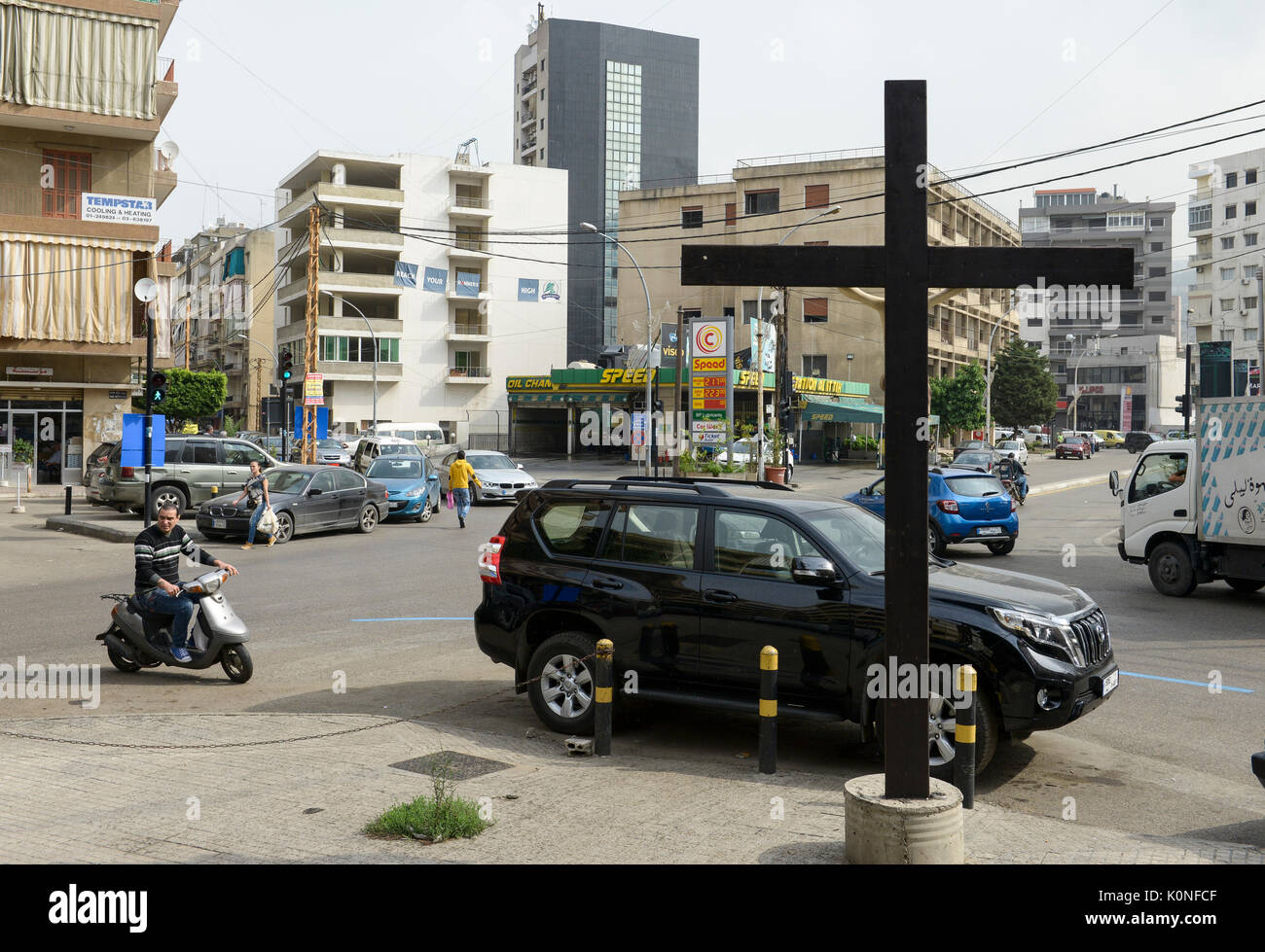 LEBNANON, Beirut, christian living quarter, cross with Jesus Christ / LIBANON, Beirut, christliches Wohnviertel Stock Photo