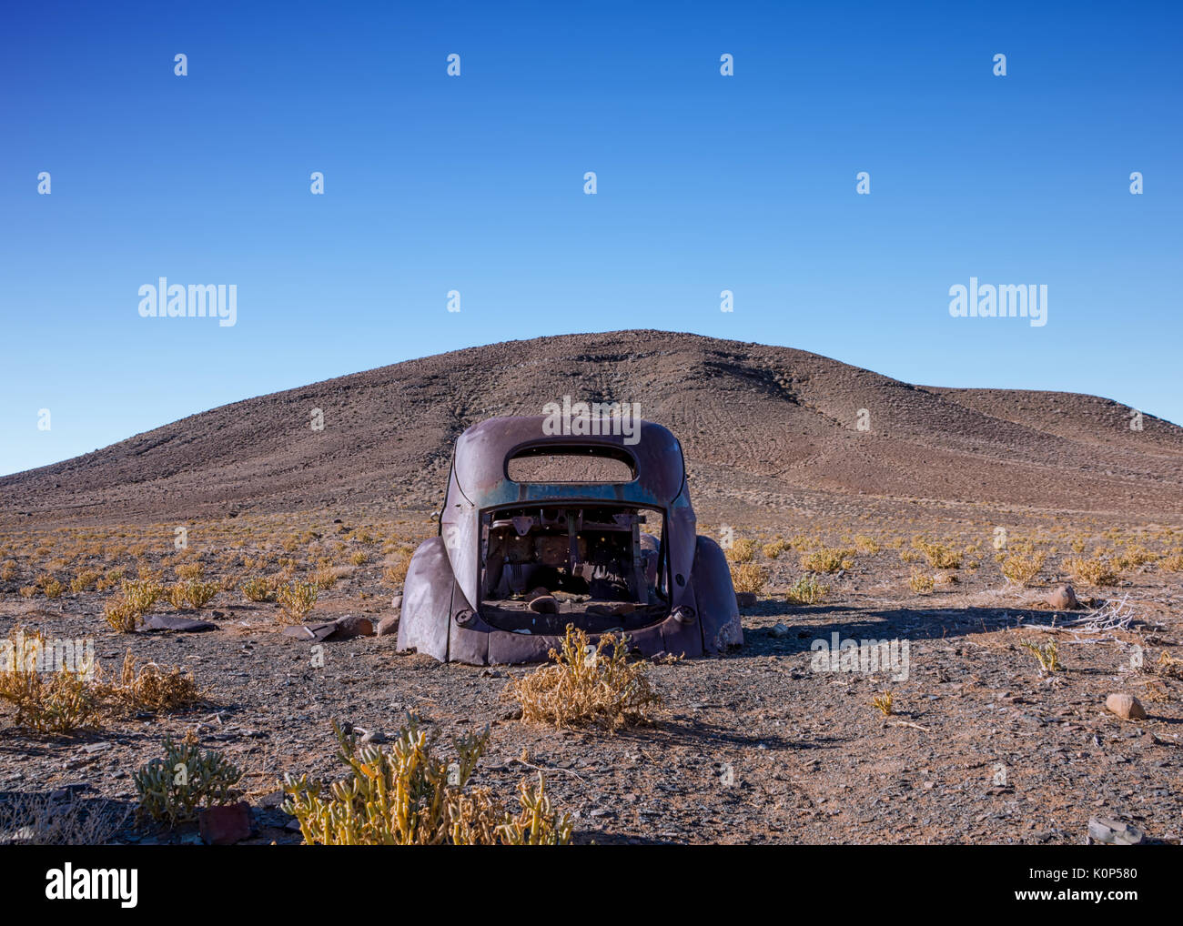African Rusted Car A rusty old abandoned car in Southern African savanna Stock Photo - Alamy